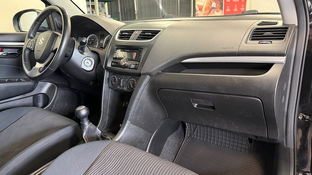 Vehicle Image 15