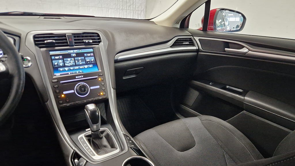 Vehicle Image 15