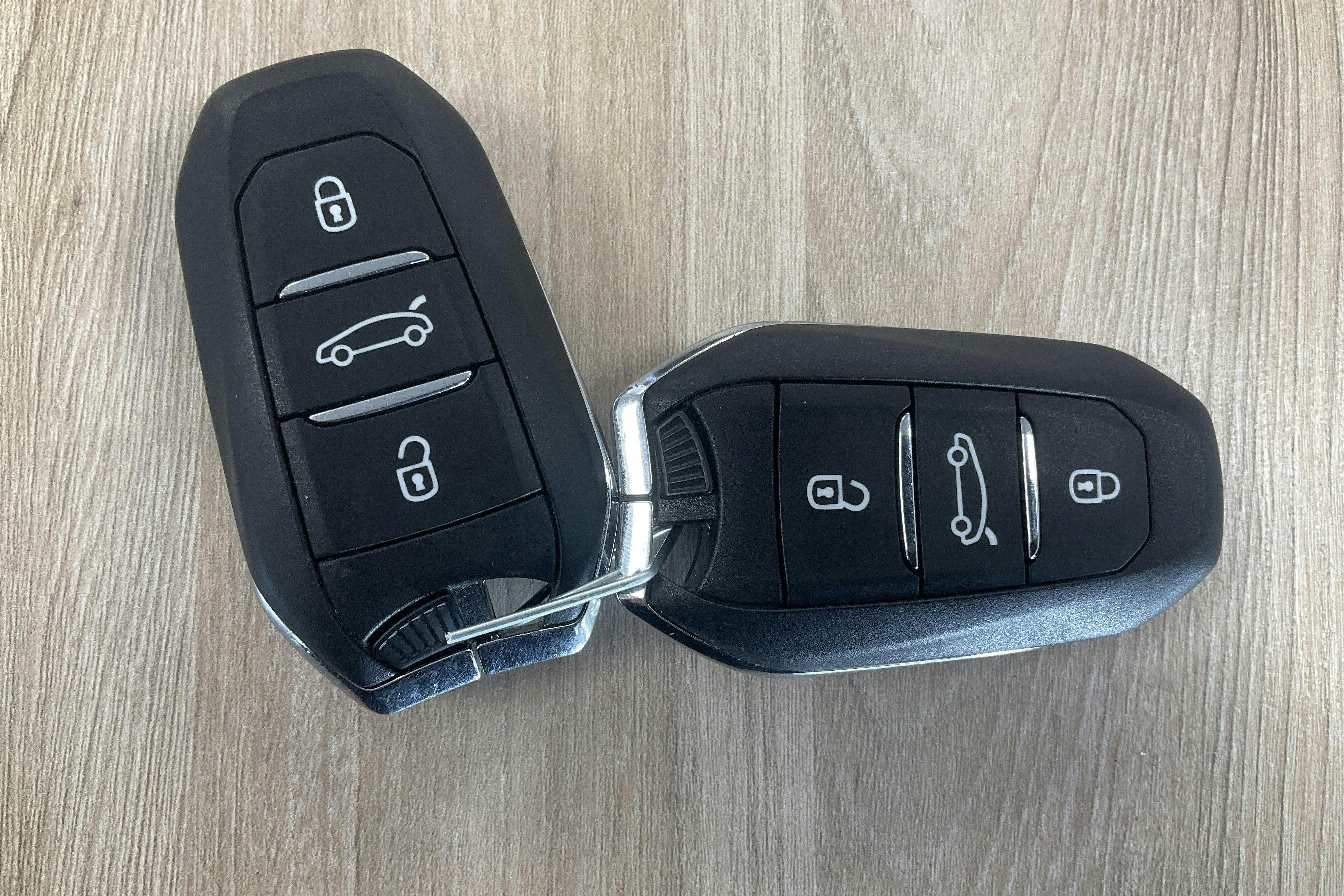 Vehicle Image 15