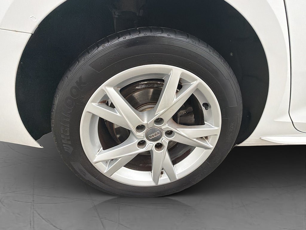 Vehicle Image 31