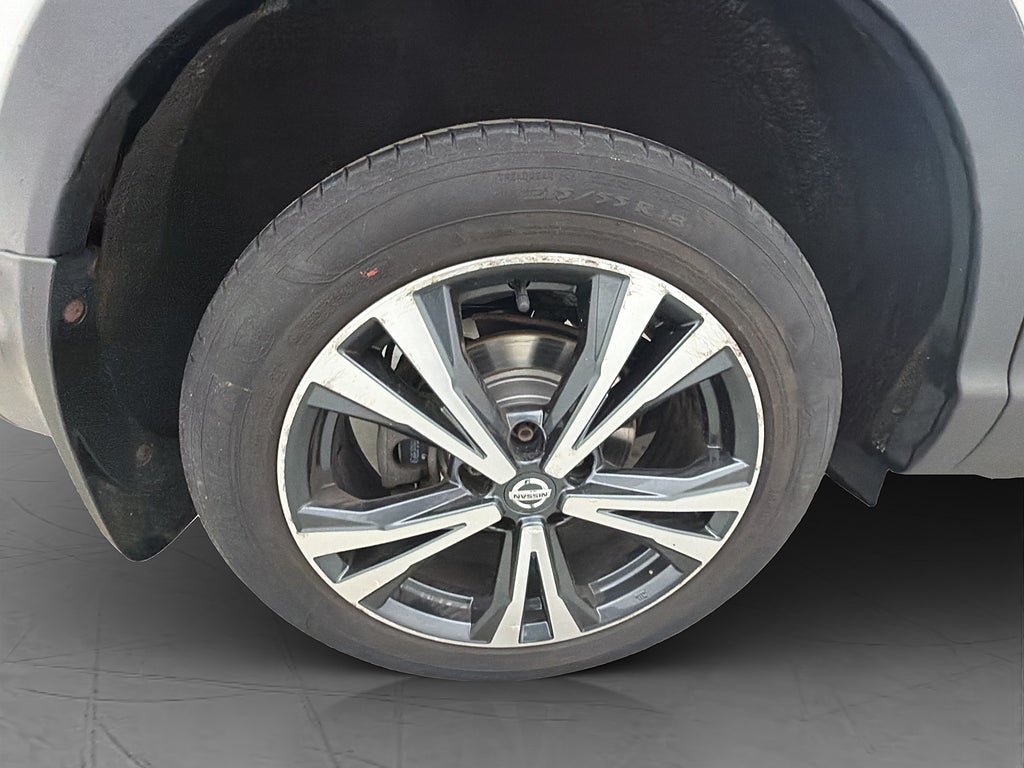 Vehicle Image 32