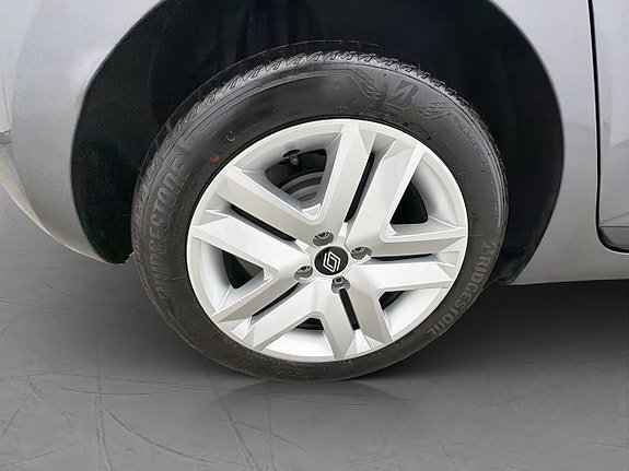 Vehicle Image 29