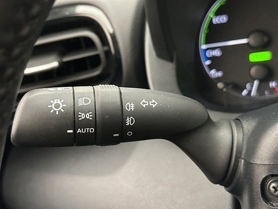 Vehicle Image 32