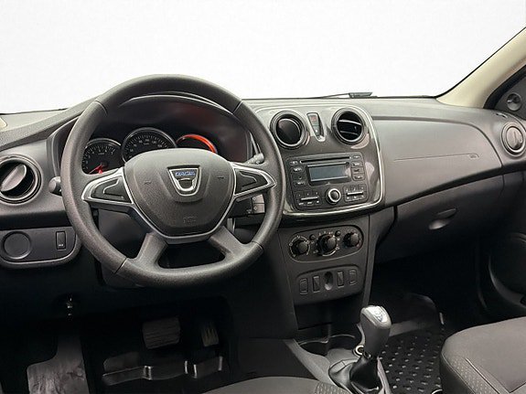 Vehicle Image 12