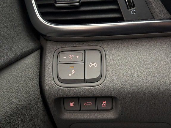 Vehicle Image 29