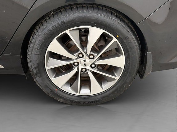 Vehicle Image 32