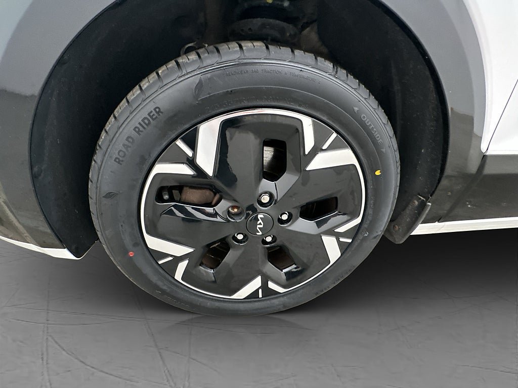 Vehicle Image 31