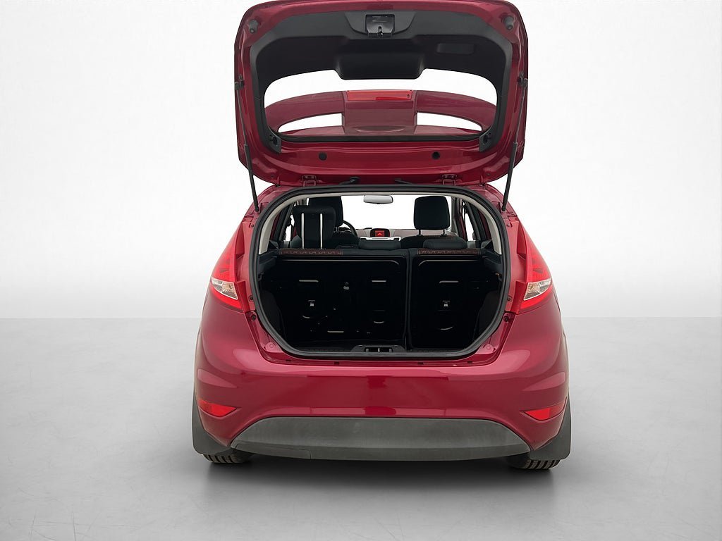 Vehicle Image 21