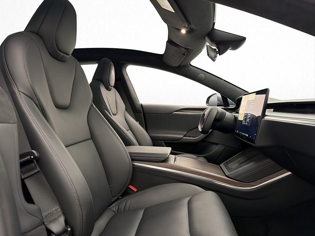 Vehicle Image 30