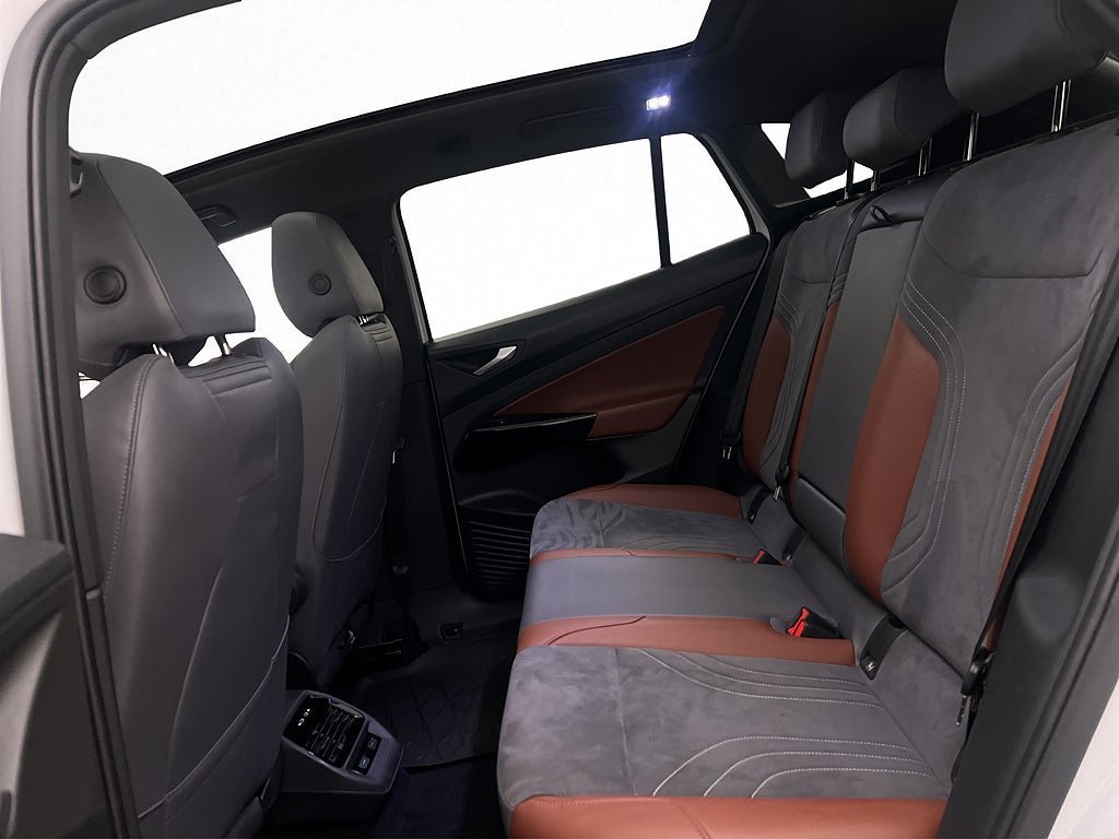 Vehicle Image 33