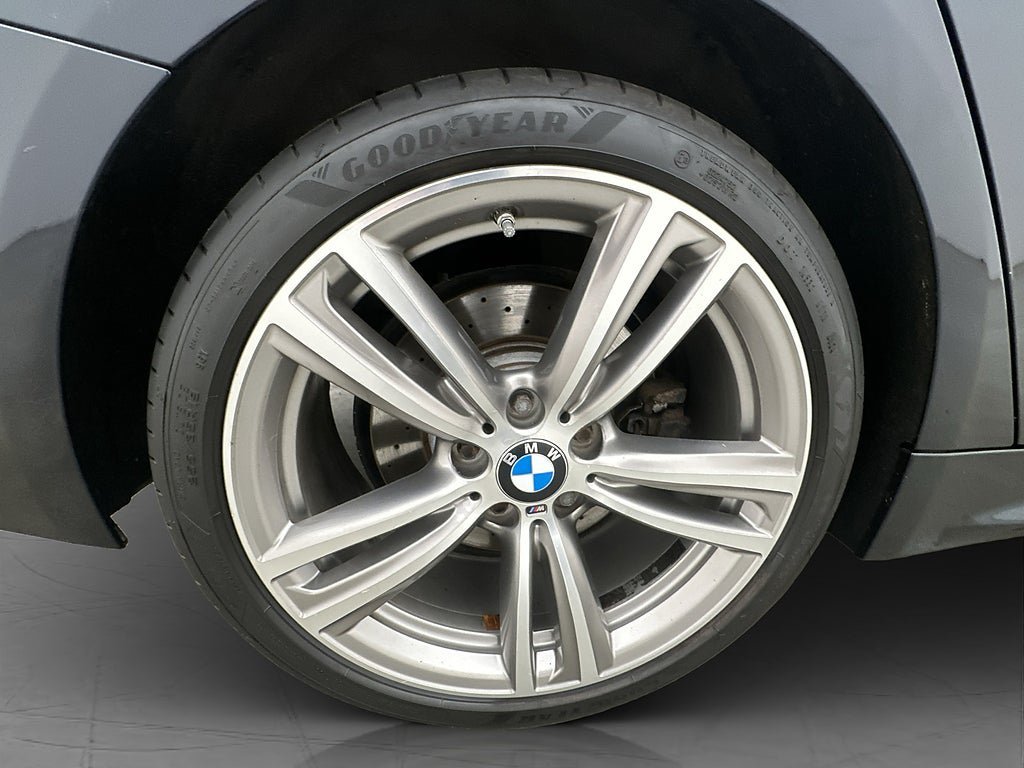 Vehicle Image 35