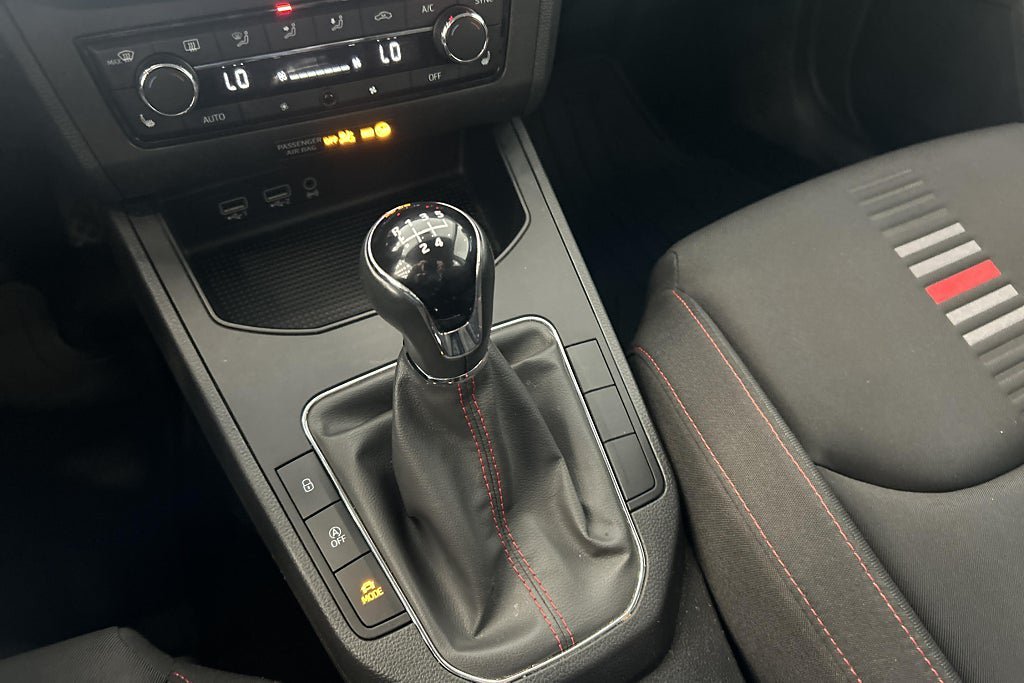 Vehicle Image 24