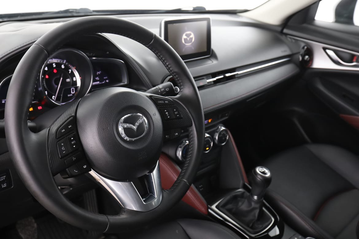Vehicle Image 12