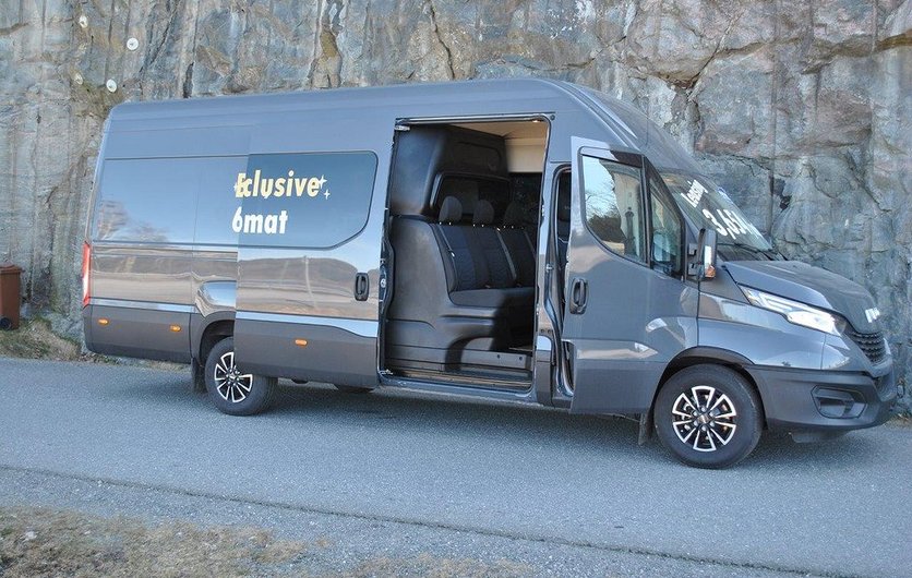 Iveco Daily 35S18HA8 V 6-Sits Comfort 2023