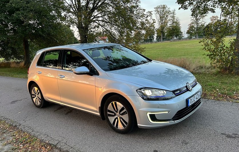 Volkswagen e-Golf 24.2 kWh Comfort Svensksåld, GPS, PDC, LED 2017