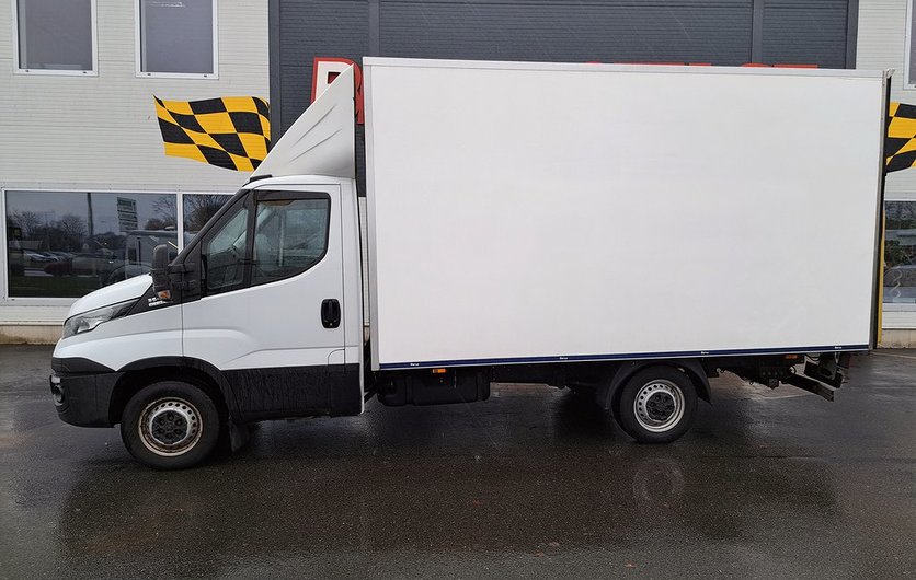 Iveco DAILY 35S11 Daily 35-130 Chassi Cab 2.3 JTD Hi-Matic 2016