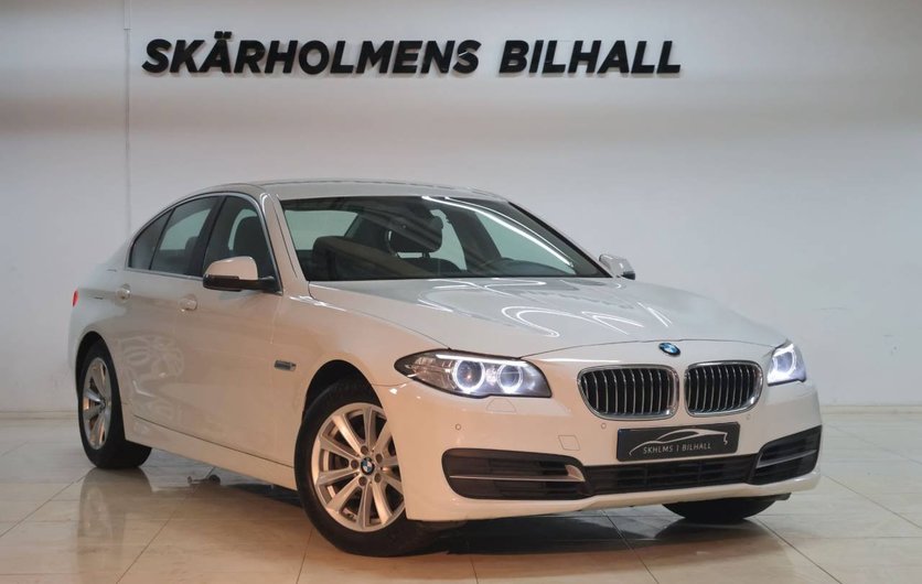 BMW 520 d SEDAN XRIVE AUTO LÅGMIL 1-ÄGARE DRAG FULLSER 2015