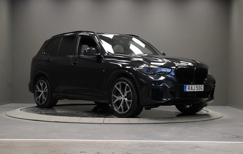 BMW X5 M50i innovation Travel Winter Dragkrok 2023