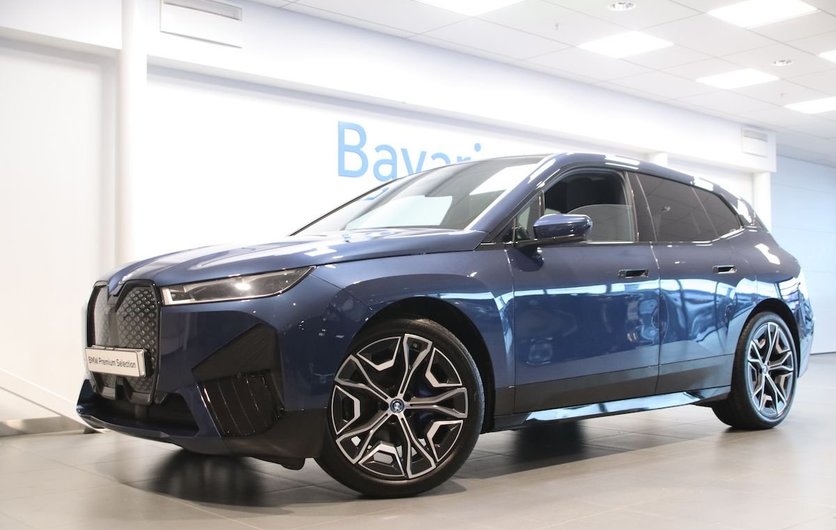 BMW iX 40 xDrive Signature Pkt Drag H K-ljud Ny 2023
