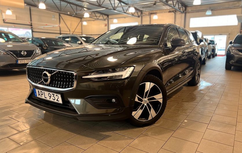 Volvo V60 Cross Country D4 AWD Geartronic Momentum 2019