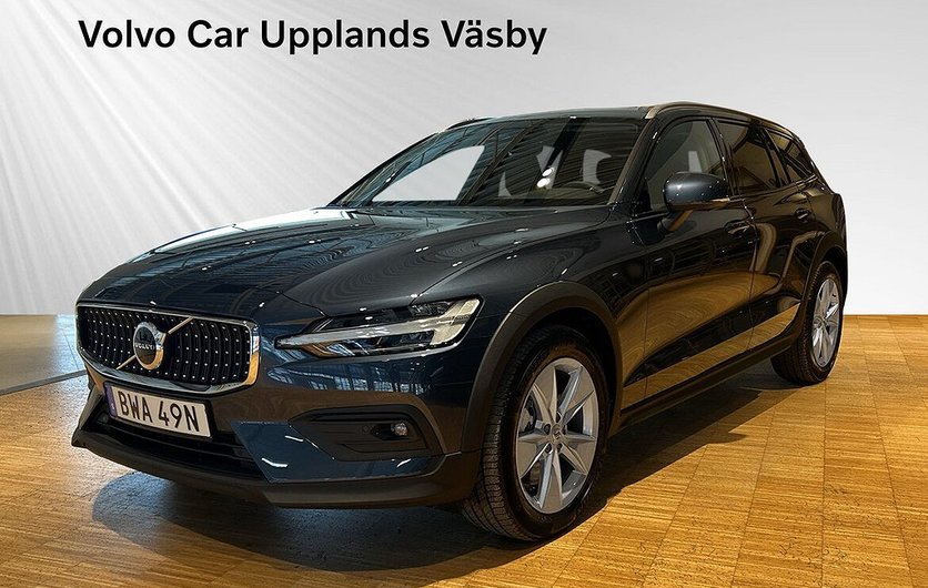 Volvo V60 Cross Country B4 AWD Diesel Core, OBS Lagerbil 2024