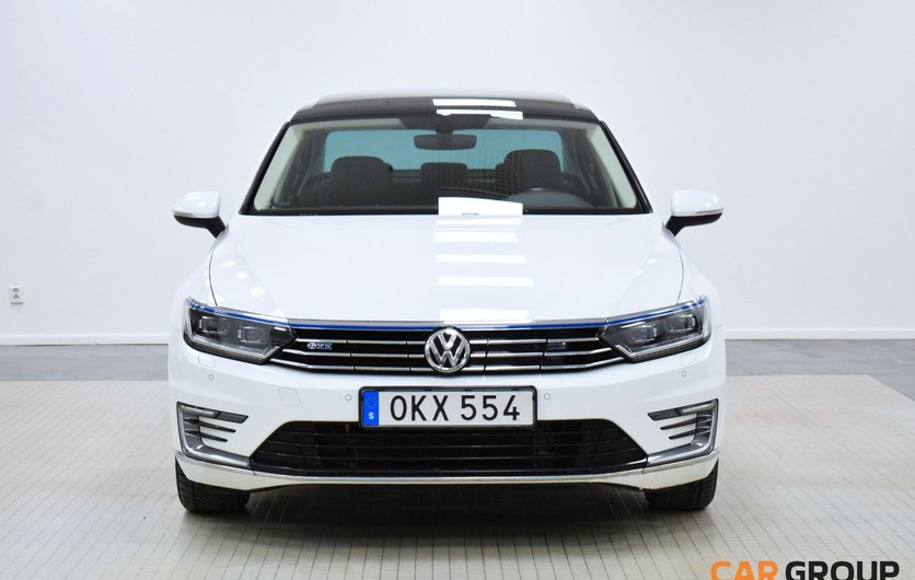 Volkswagen Passat GTE DSG Euro 6 Panorama Drag Kamera P-Värm 2017