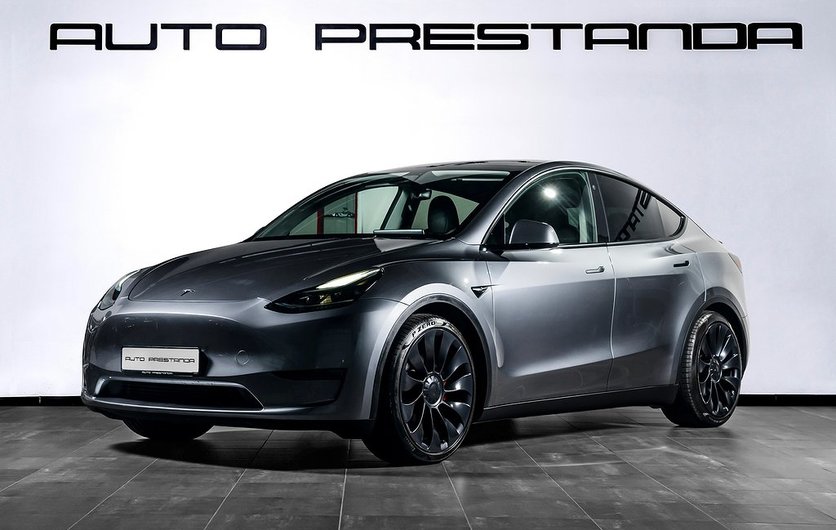 Tesla Model Y  Performance Quicksilver Total Självkörning 2023