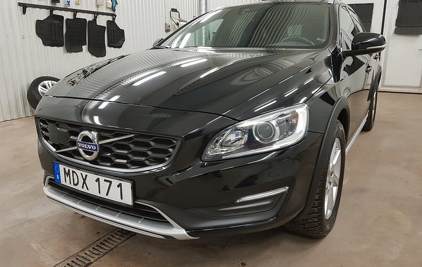 Volvo V60 Cross Country D4 AWD AUT 5-cyl Summum 2016