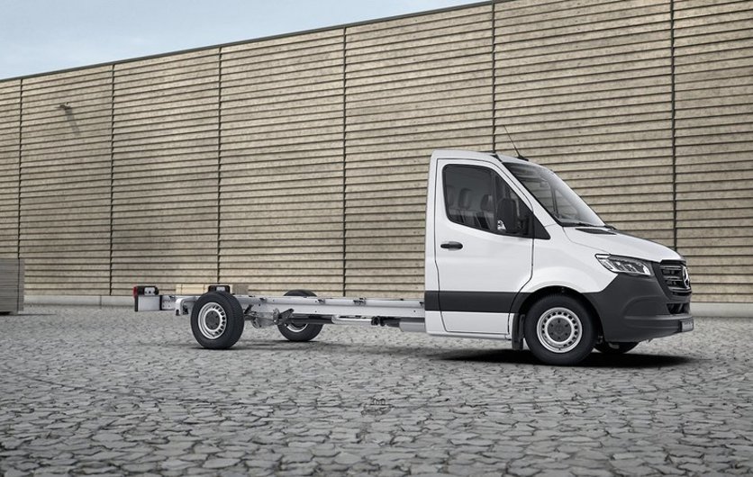 Mercedes Sprinter Benz 317 CDI Chassi EH A3 LAGERBIL 2023