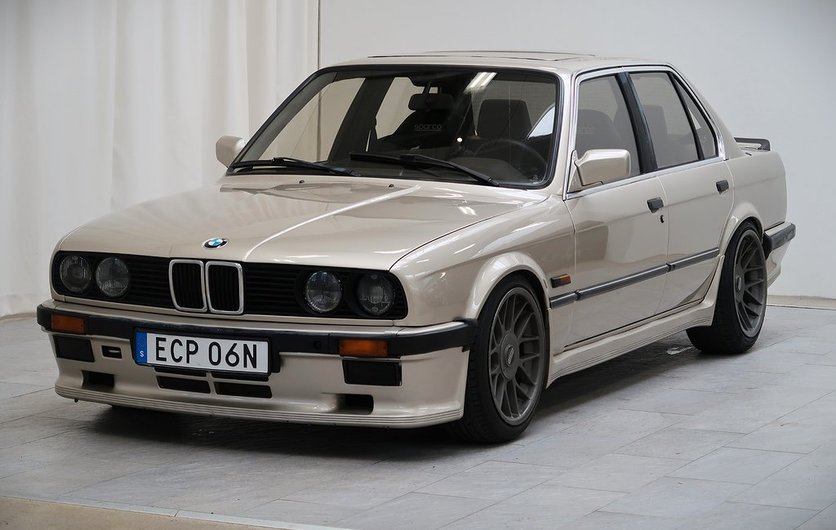 BMW 320 i 4-dörrars 325 Sedan Mtech mån 1985