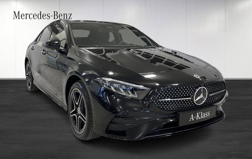 Mercedes A250 Benz A 250 e sedan AMG Advanced Plus Demo 2023