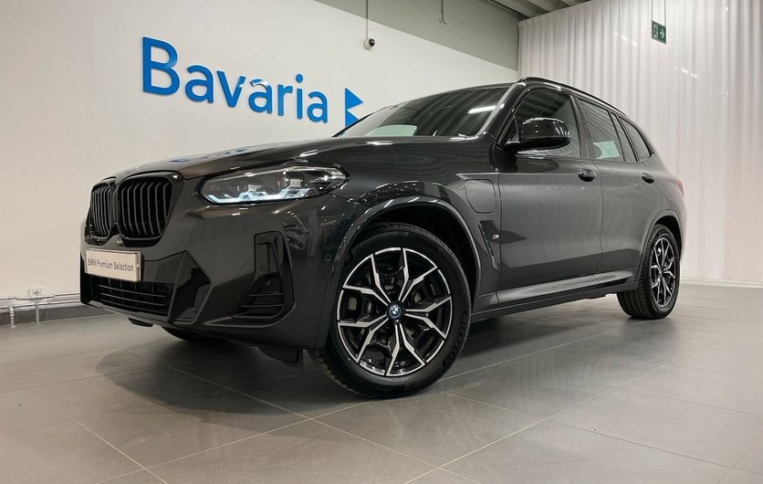 BMW X3 xDrive 30e M-Sport Connected 19