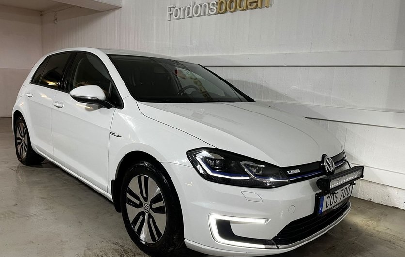 Volkswagen e-Golf 35.8 kWh | Navi | Led-ramp | PDC 2018
