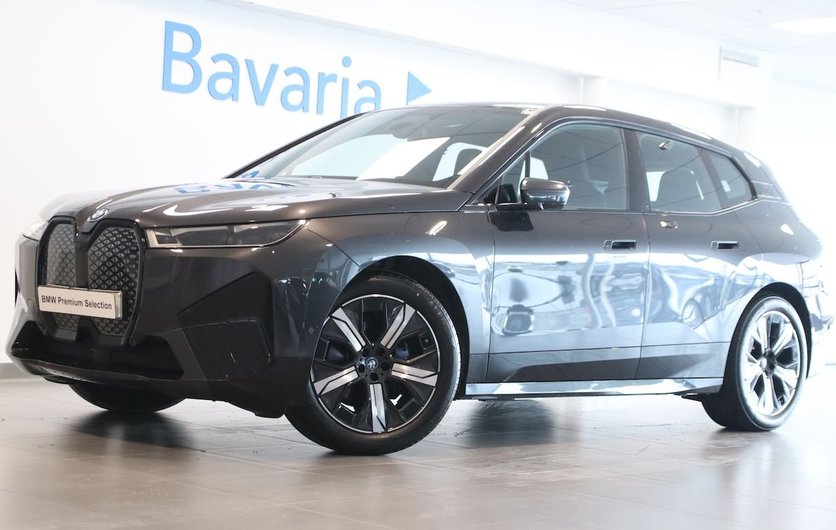 BMW iX 50 xDrive Innovation H K Drag Ny 2024