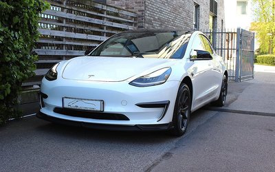 Tesla Model 3 Standard Range Plus Se spec 2020