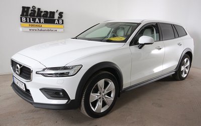 Volvo V60 Cross Country B4 AWD Automat Momentum Euro 6 2022