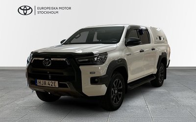 Toyota Hilux D-CAB 2,8D AUT INVINCIBLE TEKNIKP D-VÄRM KÅPA 2023