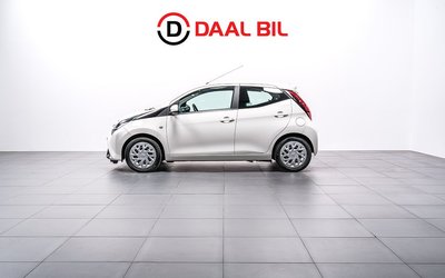 Toyota Aygo 1.0 5-DÖRRAR X-PLAY B-KAMERA APP-CONNECT 2020