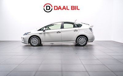 Toyota Prius PLUG-IN HYBRID 1.8 VVT-i VÄRM KAM NAV HUD 2016