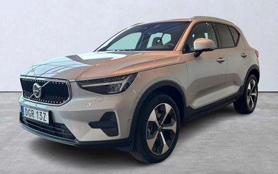 Volvo XC40 B3 FWD Bensin Core 2025