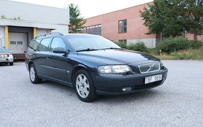 Volvo V70 T5 AUTOMAT HELSKINN DRAG NYSERV-NYBES 2002