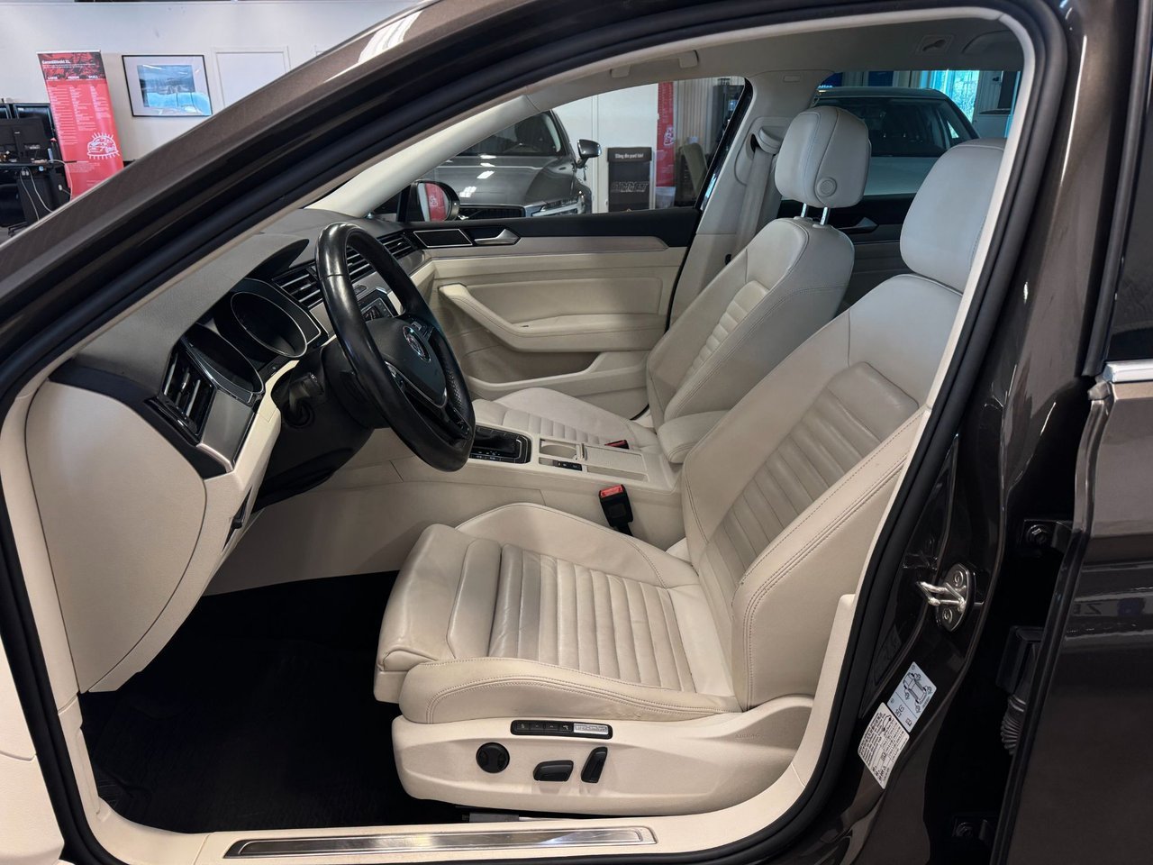 Volkswagen Passat Stasjonsvogn 2.0 TDI DPF SCR BMT 4Motion DSG sekvensiell, 6-trinn, 190ps, 2015