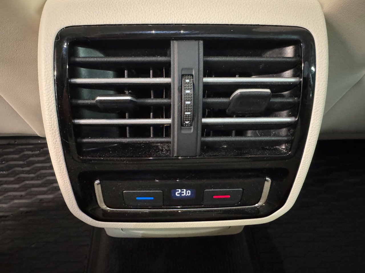 Volkswagen Passat Stasjonsvogn 2.0 TDI DPF SCR BMT 4Motion DSG sekvensiell, 6-trinn, 190ps, 2015