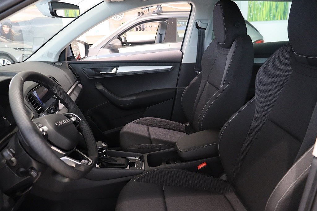 Škoda Karoq 1.5 TSI DSG Sekventiell, 150hk, 2025
