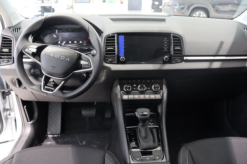 Škoda Karoq 1.5 TSI DSG Sekventiell, 150hk, 2025