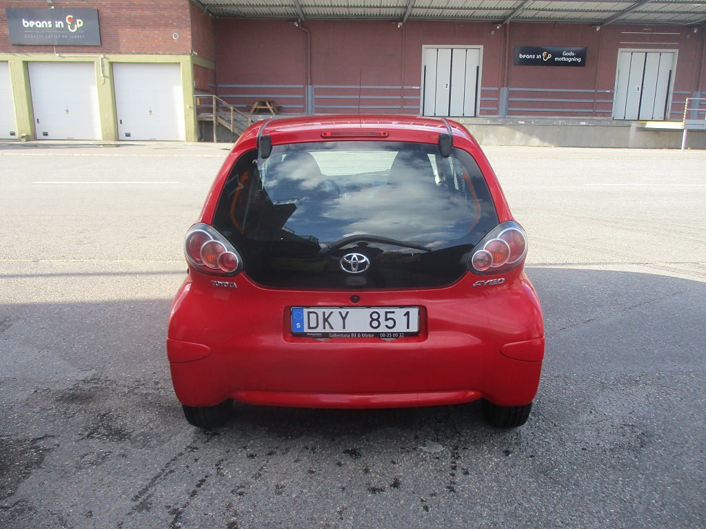 Vehicle Image 6