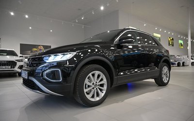 Volkswagen T-Roc 1.5 TSI DSG NOV Lagerbil 2026