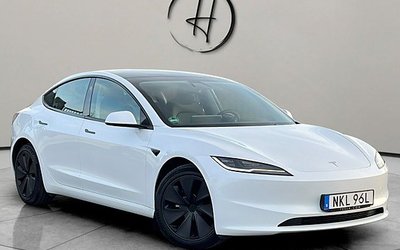 Tesla Model 3 Long Range AWD Highland Auto Pilot Panorama 2024