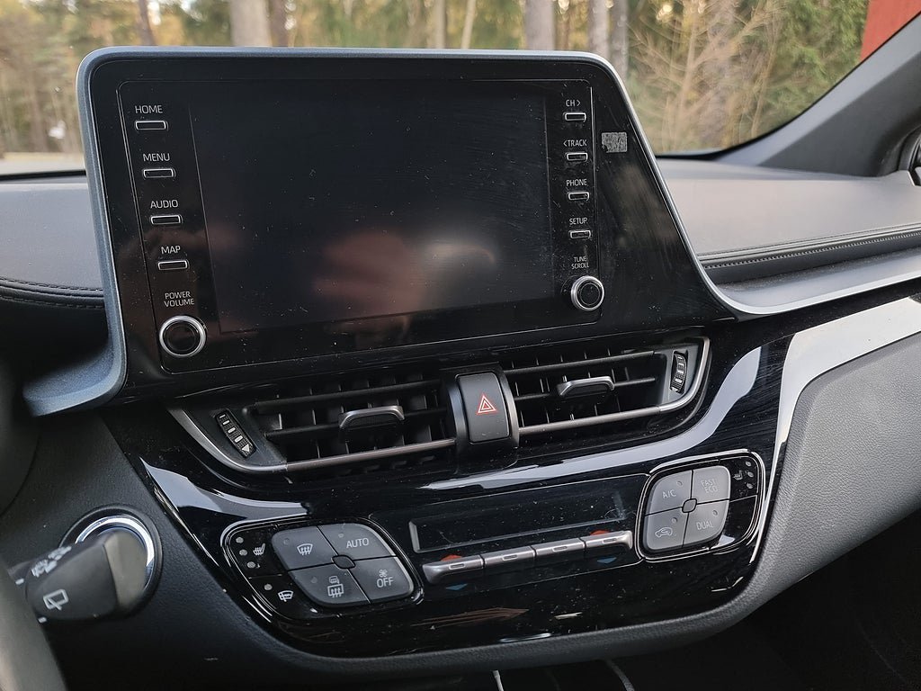 Vehicle Image 11