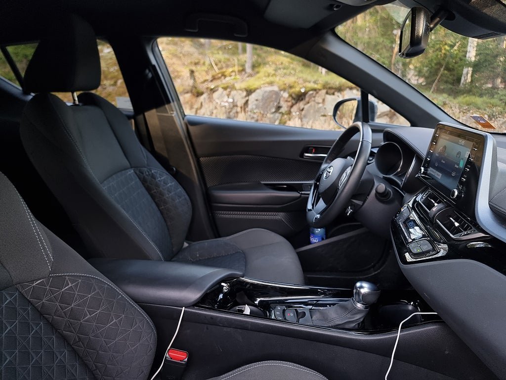 Vehicle Image 15
